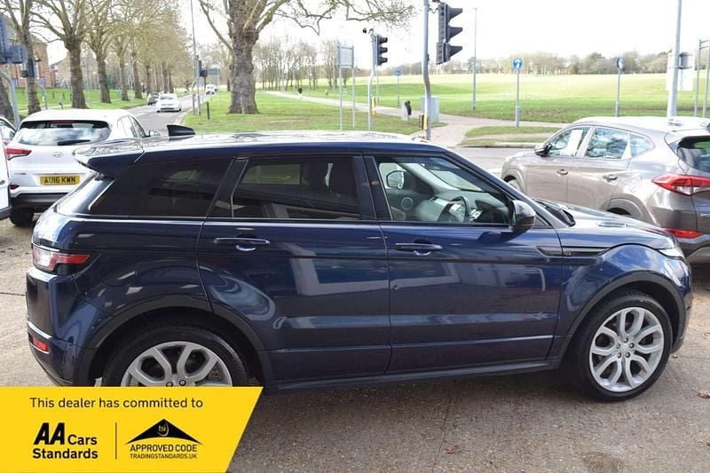 Used Land Rover Range Rover evoque HSE Dynamic 2017 Blue Estate