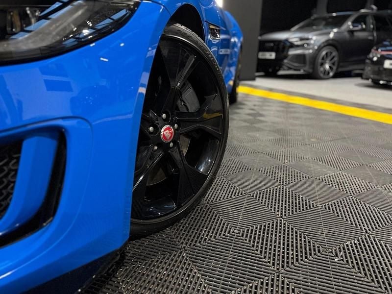 Used Jaguar F-Type Supercharged 450 HP (330 kW) 2021 Blue Coupe