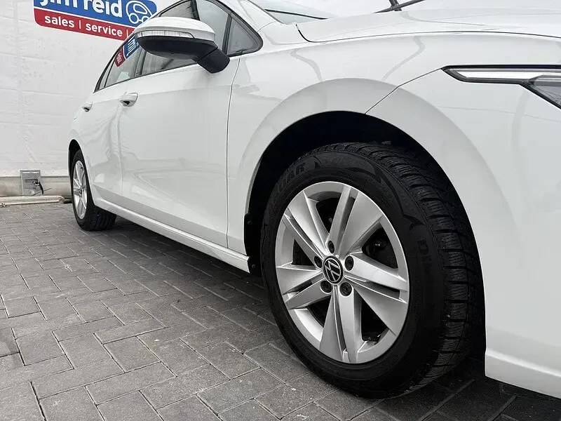 Used VW Golf VII Life 150 HP (110 kW) 2021 White Hatchback
