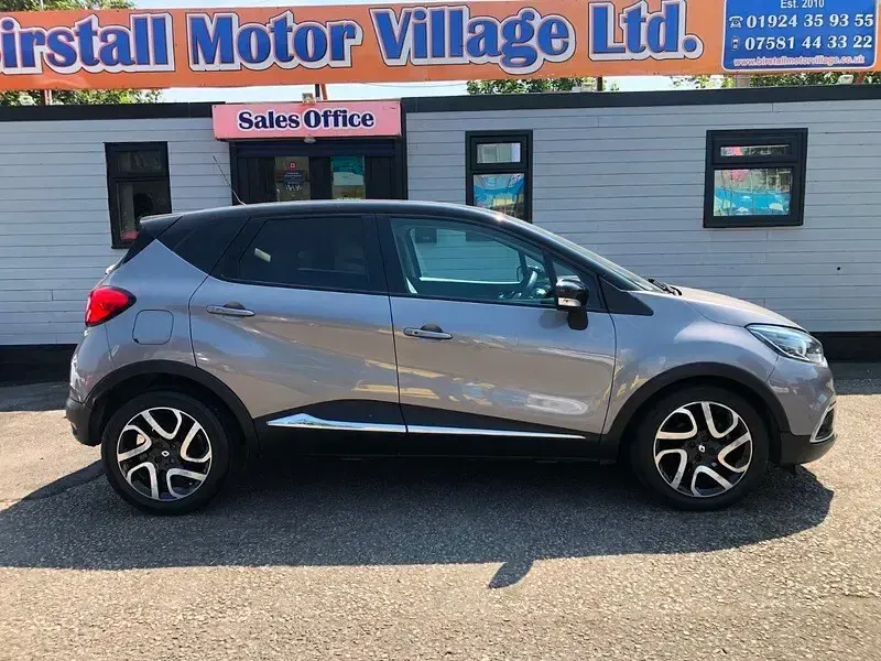 Used Renault Captur Dynamique 90 HP (66 kW) 2014 Grey/black SUV