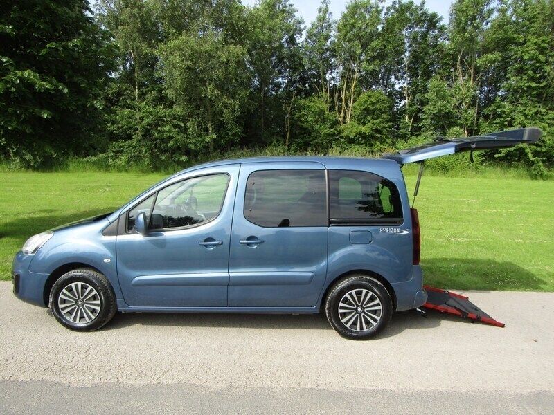 Blue Used 2016 Peugeot Partner Tepee Allure MPV | £9,895 (Fair price) - Image 1/3