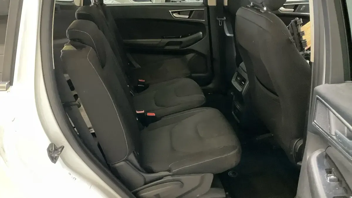 Used Ford S-MAX Titanium 150 HP (110 kW) 2015 White MPV