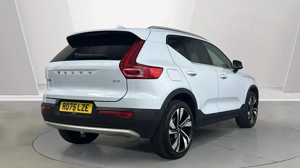 Used Volvo XC40 Ultra 194 HP (142 kW) 2025 Blue SUV