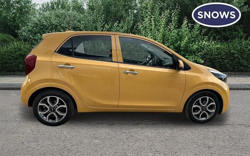 Used Kia Picanto 67 HP (49 kW) 2023 Yellow Hatchback