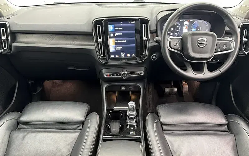 Used Volvo XC40 Ultimate 262 HP (192 kW) 2023 White SUV