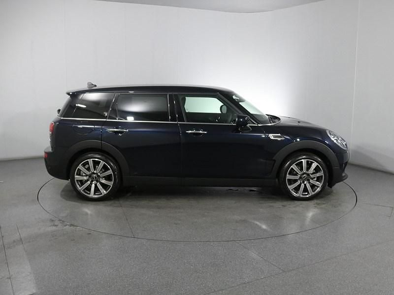 Used Mini Cooper Clubman Exclusive 134 HP (98 kW) 2024 Black Estate