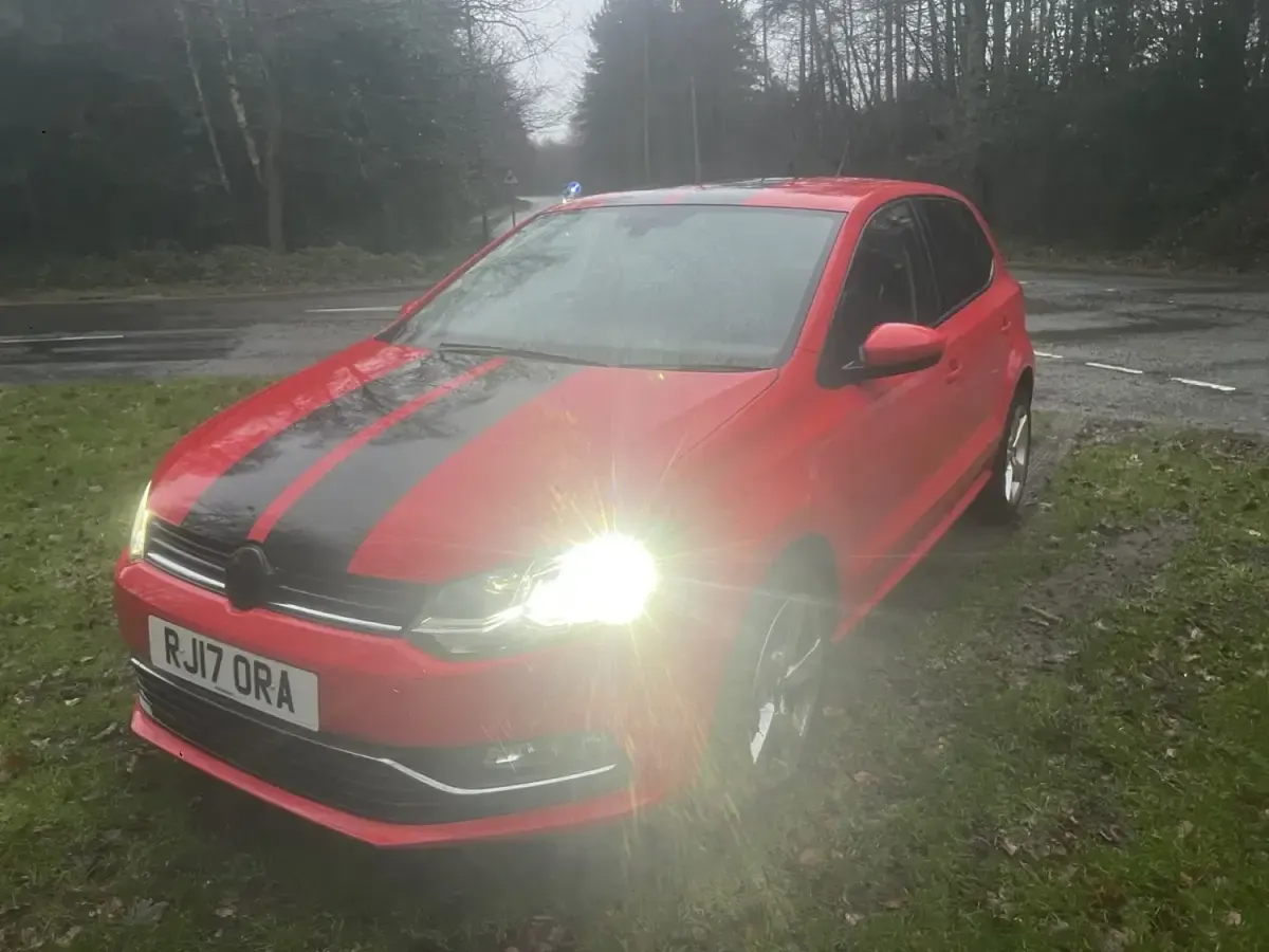 Begagnad VW Polo SEL 2017 Röd Halvkombi