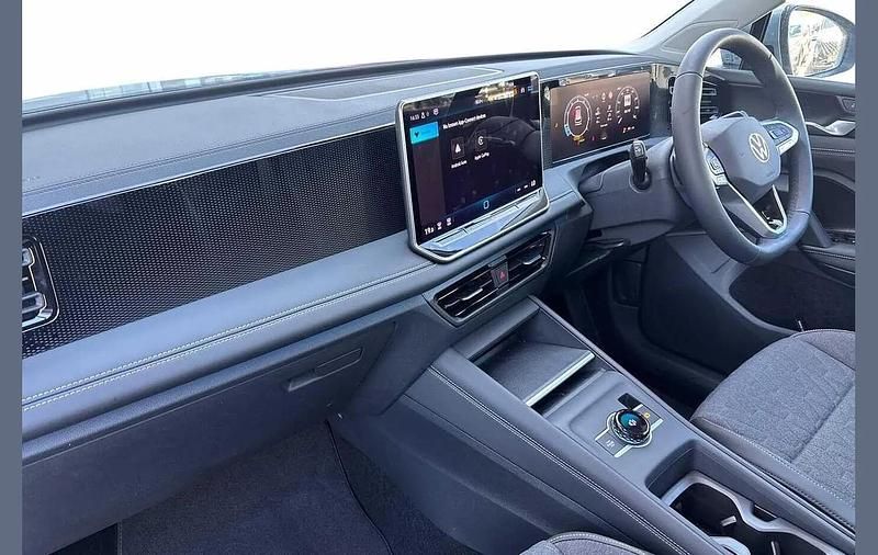 Used VW Tiguan Life 147 HP (108 kW) 2025 Silver SUV