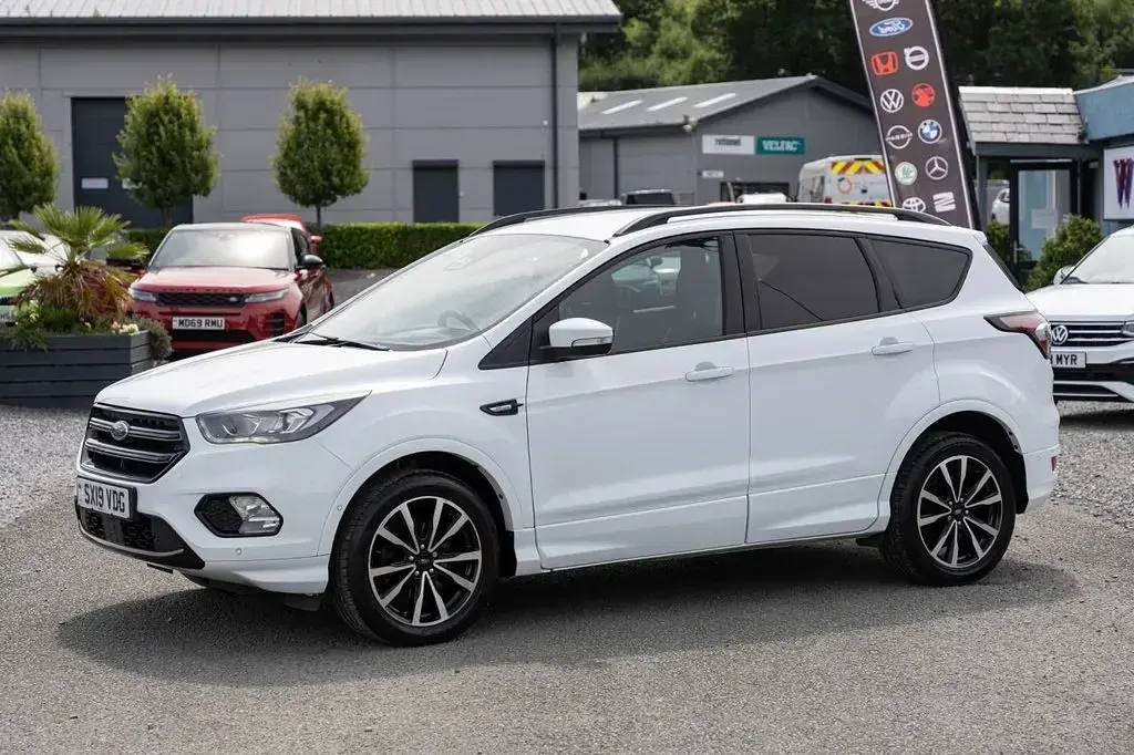 Used Ford Kuga ST-Line 150 HP (110 kW) 2019 White SUV