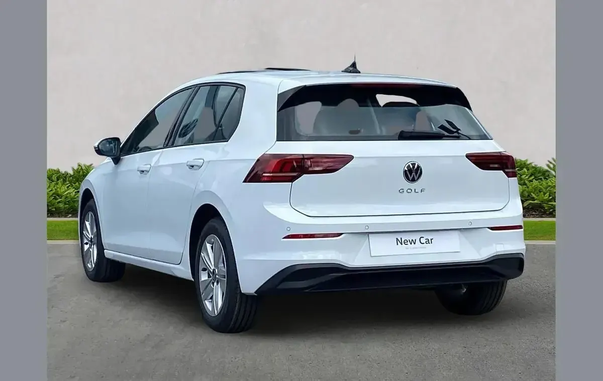 New VW Golf VIII Life 113 HP (83 kW) 2025 Other Hatchback