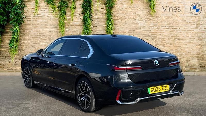 Used BMW i7 M Sport 330 kW (449 HP) 2025 Black Sedan