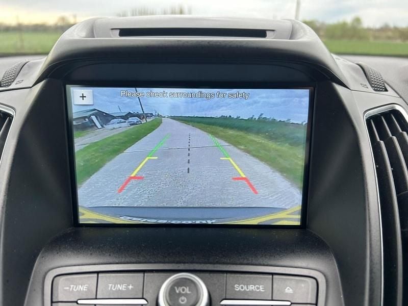 Used Ford C-MAX Titanium 2016 Black MPV