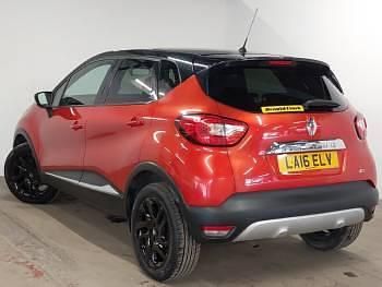 Begagnad Renault Captur Signature 90 HK (66 kW) 2016 Röd SUV