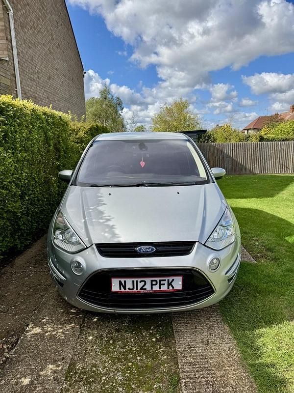 Used Ford S-MAX Titanium 200 HP (147 kW) 2012 Silver MPV