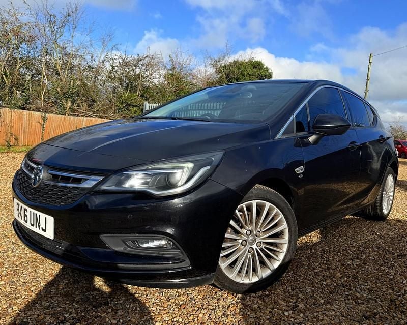 Used Vauxhall Astra Elite 150 HP (110 kW) 2016 Black Hatchback