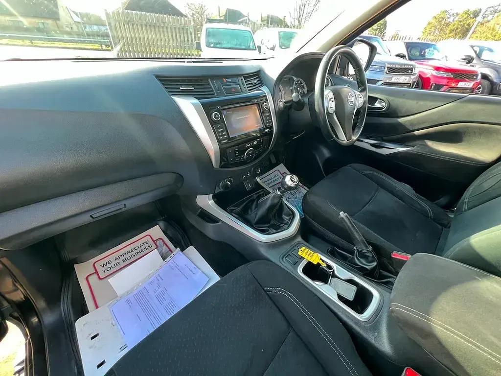 Usado Nissan Navara N-Connecta 2017 Negro Pickup/Camioneta