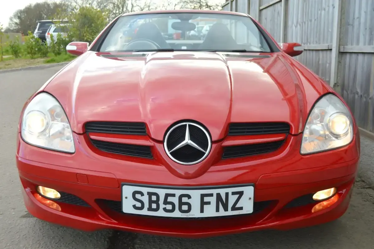 Second-hand Mercedes SLK280 231 CP (169 kW) 2007 Roșu Cabrio