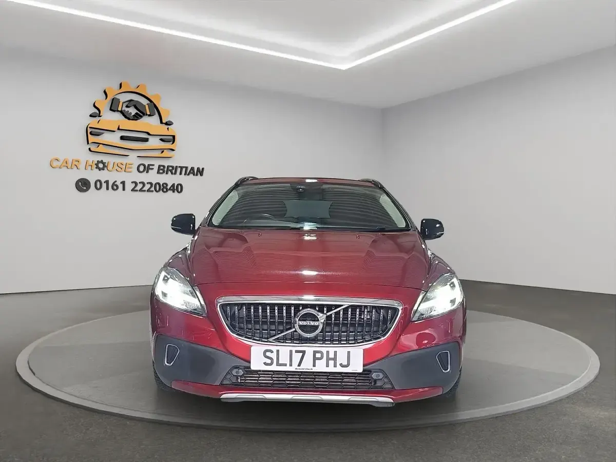 Used Volvo V40 Pro 2017 Red Hatchback