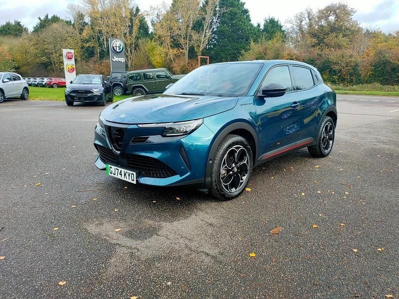Used Alfa Romeo Junior Edizione Speciale 113 kW (154 HP) 2024 Blue SUV