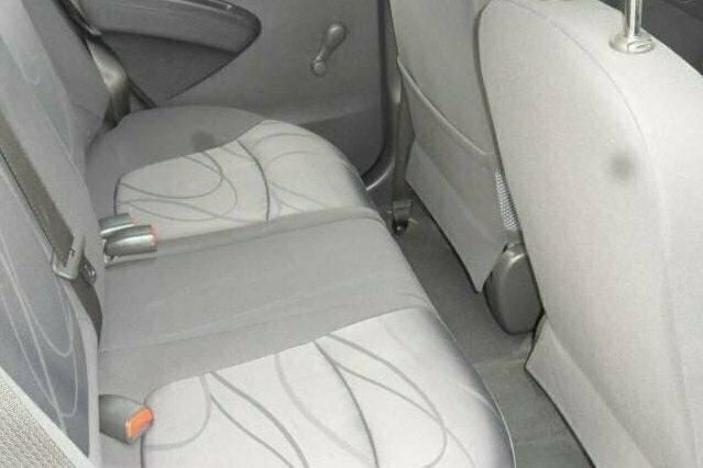 Used Chevrolet Spark 2010 Hatchback
