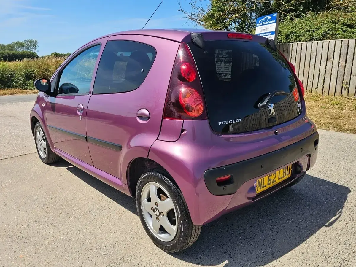 Used Peugeot 107 Allure 68 HP (50 kW) 2012 Mauve/purple Hatchback