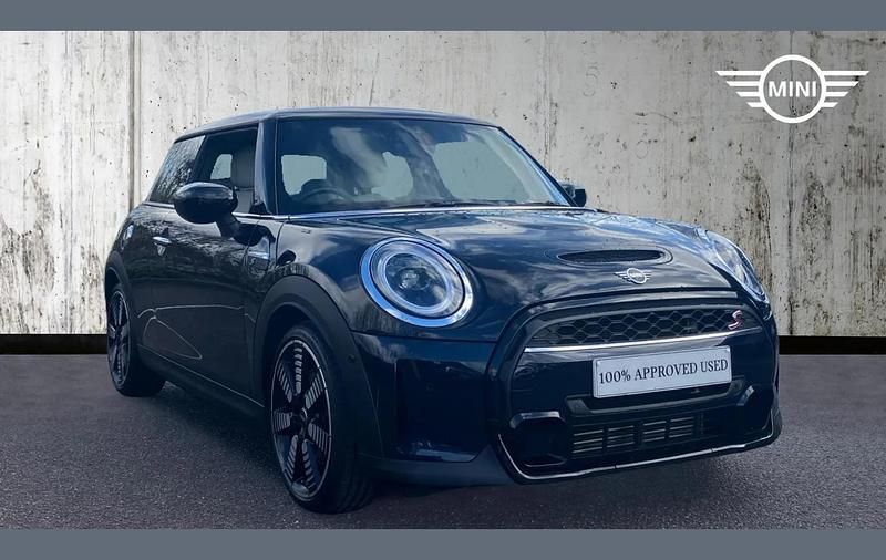 Used Mini Cooper S Exclusive 178 HP (130 kW) 2022 Enigmatic black Hatchback