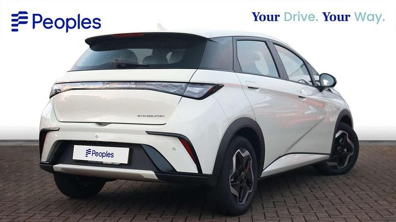 New BYD Dolphin Active 69 kW (95 HP) 2025 White Hatchback