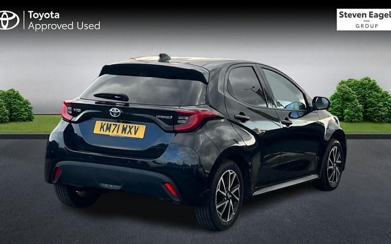 Used Toyota Yaris Hybrid Design 116 HP (85 kW) 2025 Hatchback