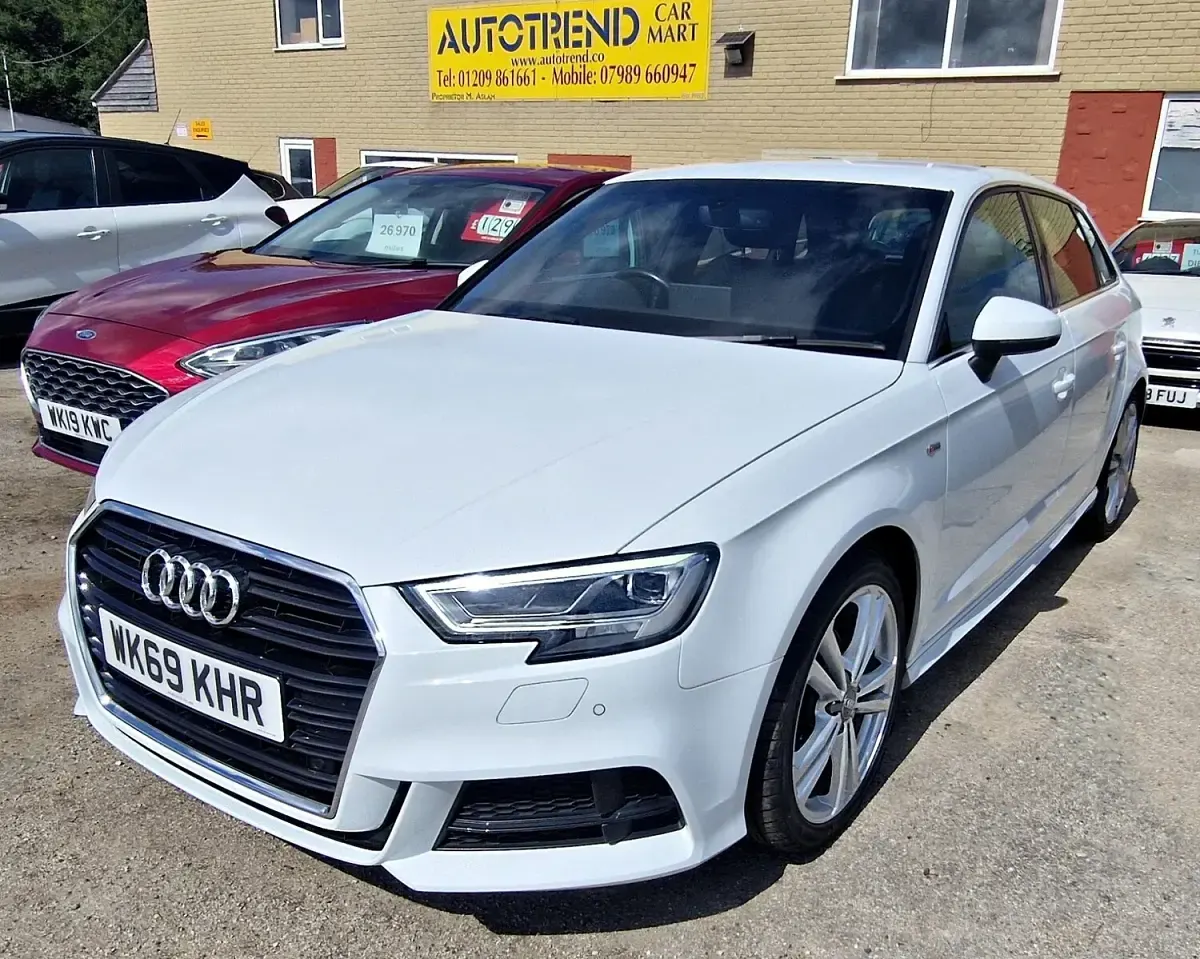 Used Audi A3 S-Line 150 HP (110 kW) 2019 White Sedan