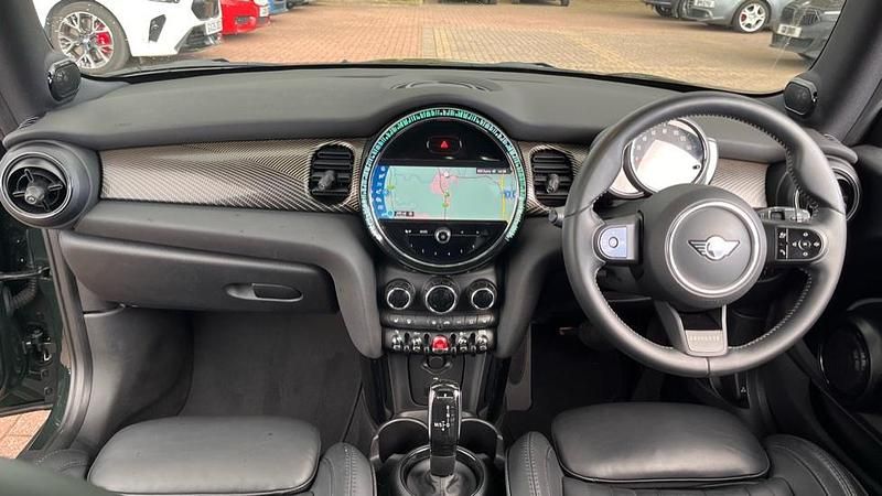 Used Mini Cooper Hatch 134 HP (98 kW) 2022 Green Hatchback