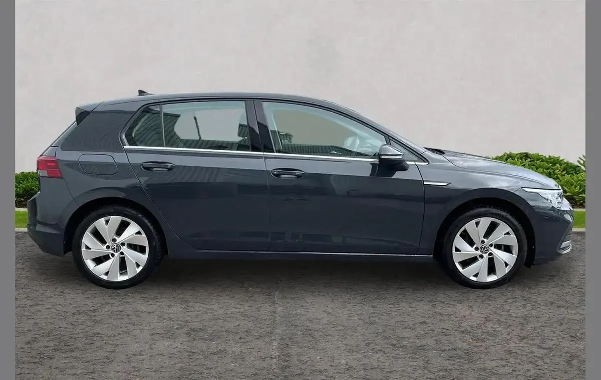 Used VW Golf VIII Style 147 HP (108 kW) 2023 Grey Hatchback