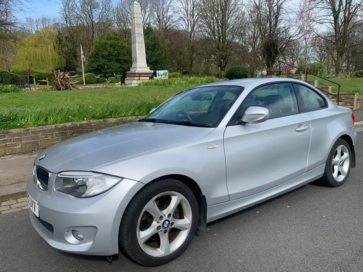 Used BMW 120 Coupé 2012 Silver Coupe