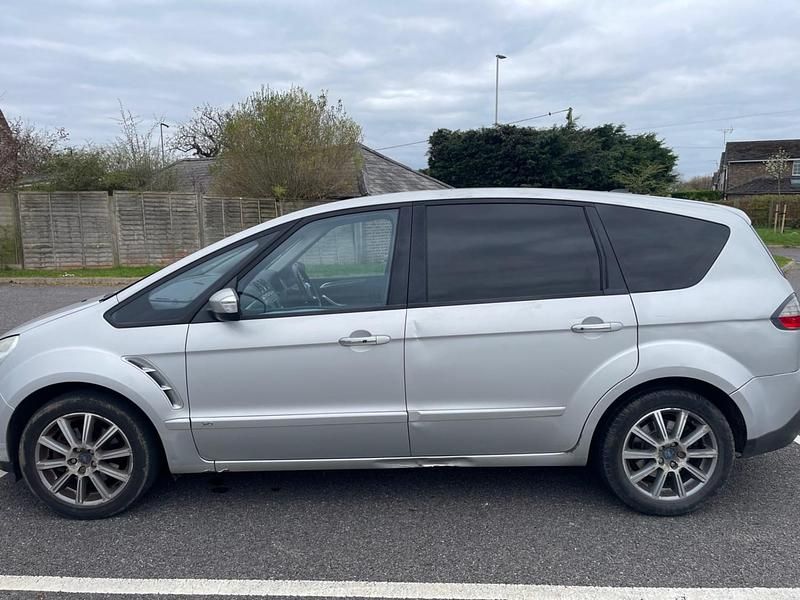 Used Ford S-MAX Titanium 2009 Silver MPV