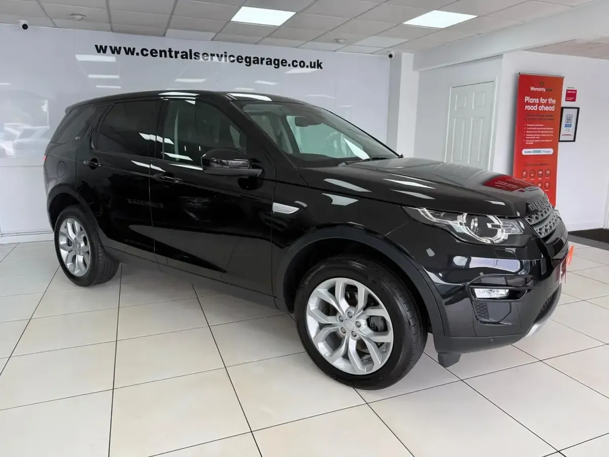 Used Land Rover Discovery 5 HSE 2017 Black SUV