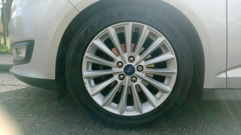 Usado Ford C-MAX Titanium 125 HP (91 kW) 2017 Prateado Monovolume