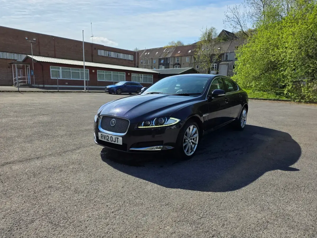 Begagnad Jaguar XF SE 2012 Blå Sedan