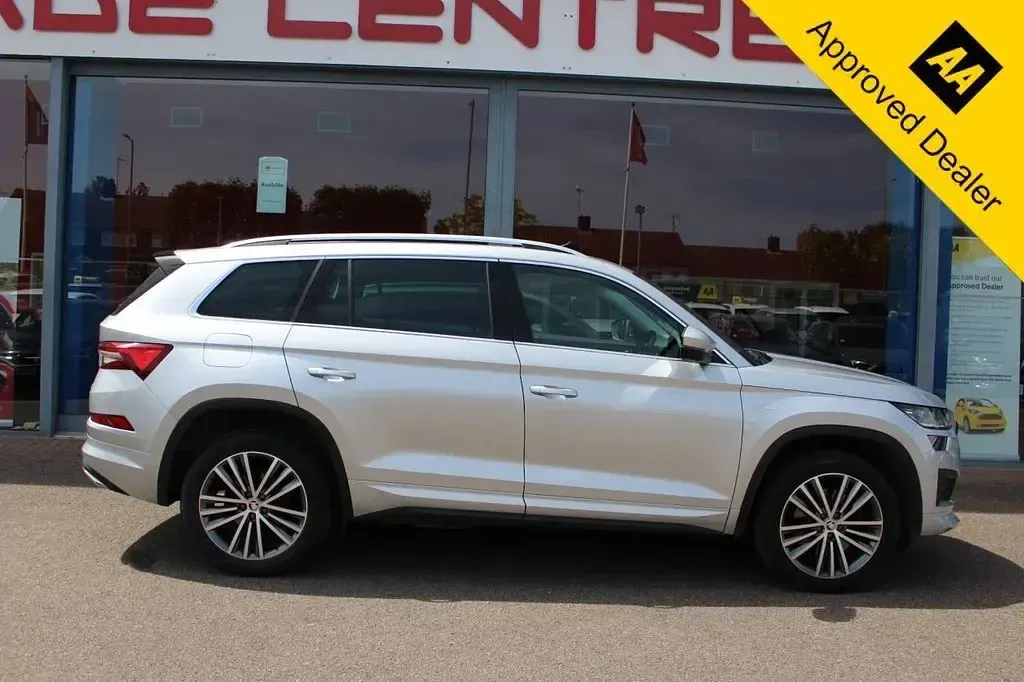 Used Skoda Kodiaq LAURIN & KLEMENT 200 HP (147 kW) 2022 Silver SUV