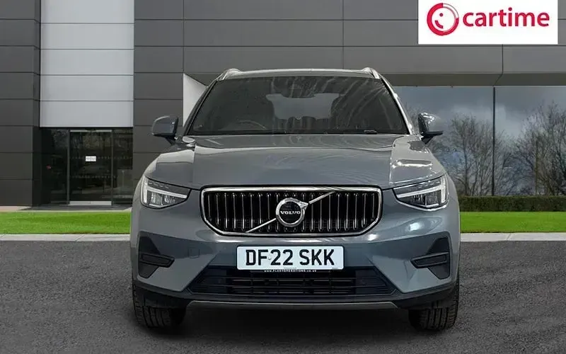 Used Volvo XC40 Core 211 HP (155 kW) 2022 Grey SUV