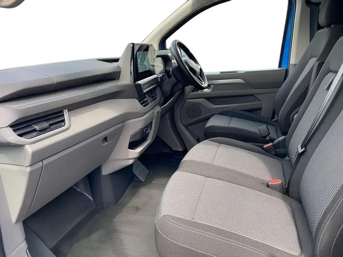 Used VW T7 Pro 160 kW (218 HP) 2026 Blue Van