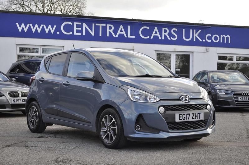 Used Hyundai i10 Premium 87 HP (63 kW) 2017 Blue Hatchback