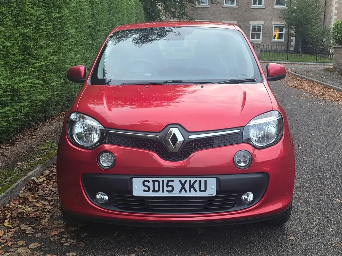 Used Renault Twingo Dynamique 90 HP (66 kW) 2015 Red Hatchback