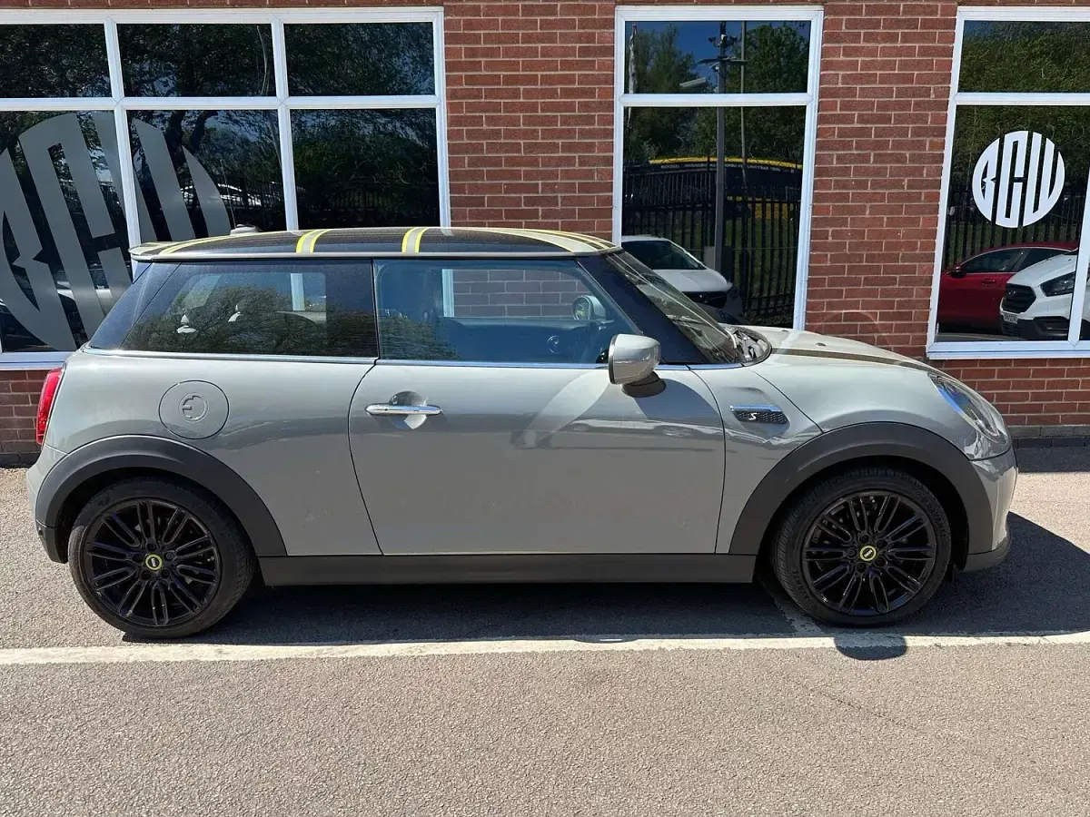 Used Mini Cooper S Hatch 135 kW (184 HP) 2022 Grey Hatchback