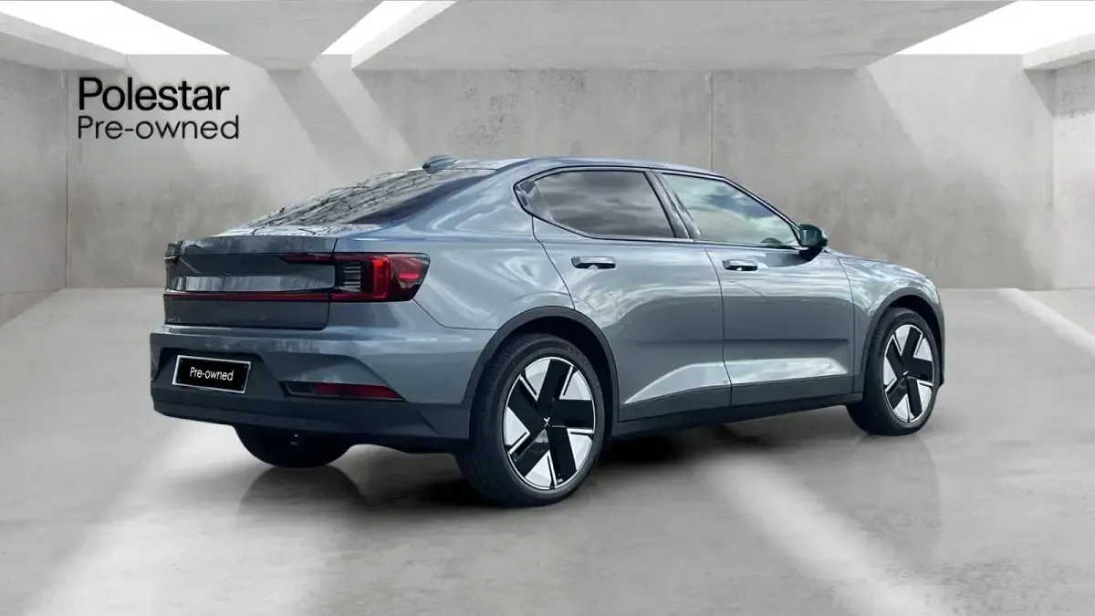 Begagnad Polestar 2 219 kW (299 HK) 2026 Grå Halvkombi