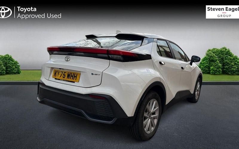 Used Toyota C-HR 140 HP (102 kW) 2026 SUV