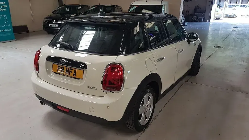 Used Mini Cooper Hatch 2018 White Hatchback