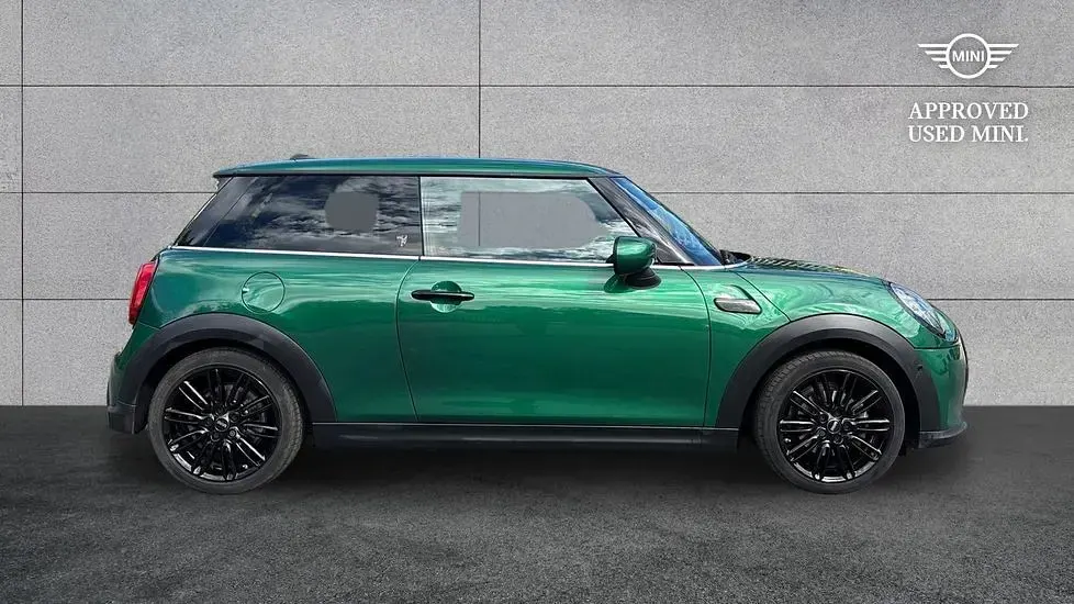 Used Mini Cooper Exclusive 134 HP (98 kW) 2024 Green Hatchback