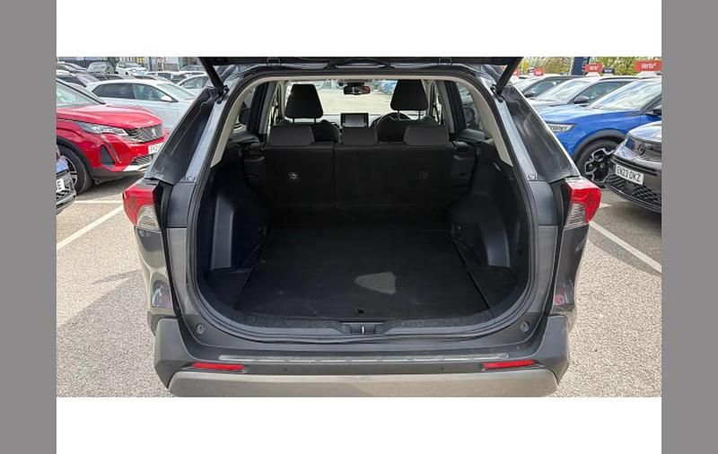 Used Toyota RAV4 Hybrid Design 218 HP (160 kW) 2019 Grey SUV