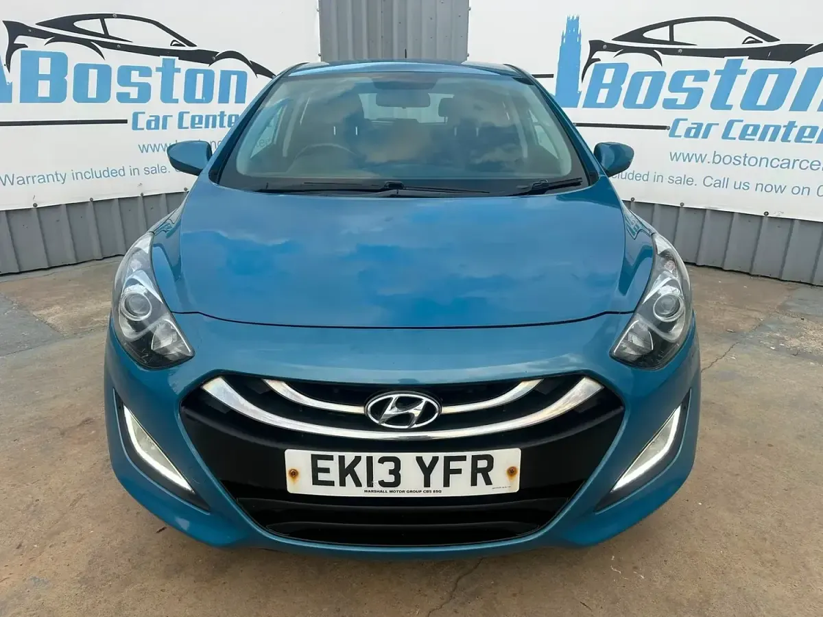Used Hyundai i30 Active 108 HP (79 kW) 2013 Blue Hatchback