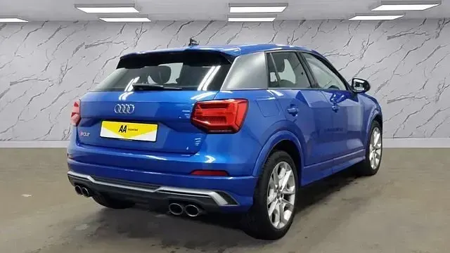 Usado Audi SQ2 Comfort 300 CV (220 kW) 2019 Azul SUV