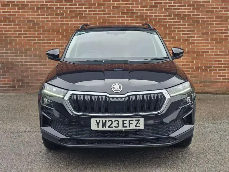Gebraucht Skoda Karoq SE Drive 150 PS (110 kW) 2023 Schwarz SUV